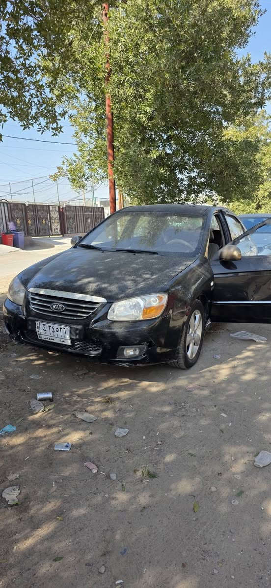 للبيع سيراتو موديل ٢٠٠٧ 
فول مواصفات خليجي بيها فقط الجاملغ الخلفي شويه صبغ 
محرك ١٦٠٠ 
سياره نضيفه 
السعر ٧٣ وبيها مجال بسيط 
***********
