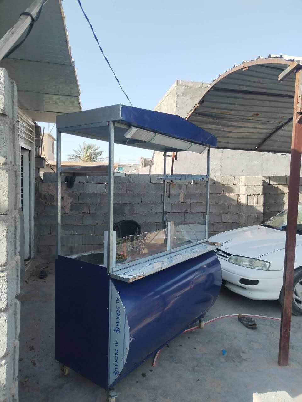 عربانه جديده مسويها ب ٣٠٠ للبيع  اريدها ٢٢٥ وبيها مجال ابو غريب حي الرساله  ***********

