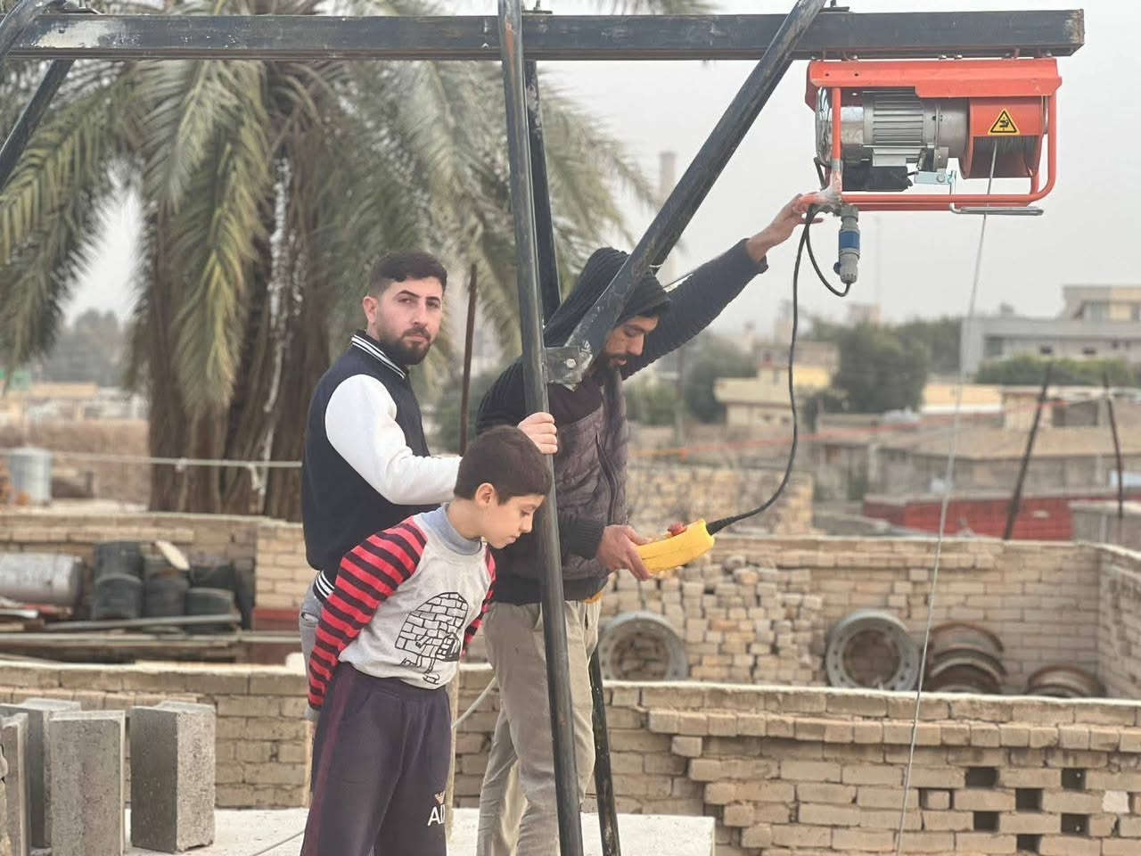 السلام عليكم
#ســكلة_الـــعريج  .. .على شارع الخدمي فرع الثاني ع شارع العام نفس المكان 
فـــــي قرية العريج ، لكُـــل مـــا يـــحتاجة #الـــنجارين و #اصحاب_الـــبناء ..🏘️
♻️  يتوفر #دنــگة #رومــانية { ملكية }   المعروفه بجمالية تصميمها الملكي الشهير وديكورها الـــحديث ..
♻️ وعــن وصول ديـــكورات وتـــصاميم حـــديثة مـــن دنـــگ الــفلين وفـــلين العـــباسي وفـــلين  
الكـــباش وفايـبار+ ومعاكس
فلين 10×10+7×7+0فلين سقف 
يوجد ونج تصعيد مواد لليجار 
يوجد فايبر ٣ملم ٤ملم ٦ملم ٨ملم 
يوجد #بسمار نجار وزن 20 كيلو. 
يوجد #بسمار 5 انج كبير 
يوجد فيتا اساس اصلي 
يوجد كف نجار اصلي درزن 6 تالاف اصلي 
يوجد سفيفا نجار وزن كيلوين 
بوشه مزريب اصليه نجين ونص 
هيم تفليش 
يوجد خيط بناء
يوجد جاكوج اصلي حسن داود 
يوجد نفط احمر للخشب  
يوجد عدة نجار نطاق +جعبه +فيته
يوجد برينا مال بلاويت 14ملم و ٢٢ملم
يوجد منشار خشب اصلي وعادي 
يوجد هيم تفليش للنجار 
يوجد ماطور سحب للكاز او الماء 
يوجد وزان اصلي وعادي 
يوجد منشار اصلي 
يوجد سبيسر جوكر يشتغل 4 جيهات سعر الكونيه 13 الف 
فايبر 3 ملم +4 ملم +6 ملم +8 ملم + ١٠ملم 
يوجد تيل وزن ثنين كيلو 3ونص
يوجد لورة تسخدم ال دهن الخشب
فلين دكت +فلين كبش +فلين #عباسي
يوجد #لوح المكعب 
يوجد #جكات عدد 750جك 
يوجد #جسور 3×3
يوجد #درسك 330طول +350طول +3متر 
يوجد جسور مقاصير
يوجد لوح مقاصير
يوجد #فخخ العدد 350 فخه 
يوجد عصافير نجار  
يوجد ونج تصعيد مواد للبناء
يوجد سكلات لليجار 
وبـــ أنـــسب #الايــجارات وأنــــسب الأســـعار 
باقي التفاصيل 👇👇
***********
***********
                      ” بــ الـــتوفيق الــدائم “ .. .
