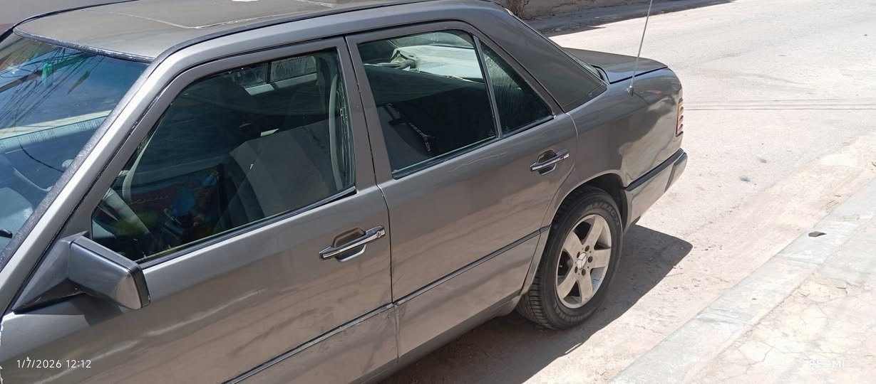 مارسدس موديل 91محور  محرك ياباني كهربائيات ومسجل ولايتات كامله وشغاله وتايرات وحدايديه نظيفات رقم كربلاء الدولي  بأسمي شرط التحويل المباشر سنويه غير نافذه سياره موجوده في النجف حي العداله السعر ٤٠ ورقه وبيها مجال للطيبين
الملاحضات:-
١ـسياره غير مكفوله من الضربه والشواصي ابيع سويج اكفل فقط محرك وكير واصوليات تجي تشوفها وتقتنع بيها وتدلل
٢ـالتبريد عاطل غير شغال
٣ـالتواصل على رقم التلفون غير متواجد على الانترنيت
رقم التليفون ***********
