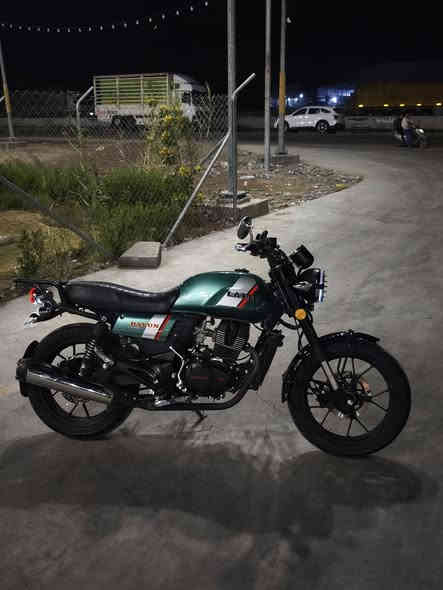 سلام عليكم 
للبيع دايوان لايتي 
اوراق سگنر بدون گمرك
 مديل ٢٤طالعه ٢٥صالها تقريباً ٣اشهر 
دراجه بعدها بحالت الوکالة كفالة من لشخط 
بصمتين +سويجين كلمت جديده قليلة بحقها 
مماشية هواي شرط شلعه ومعدل الي بالك🫴
((مكان بغداد الحسينيه))  سعر ((1600)) بيها مجال 
تفاصيل اكثر((‏‪‏‪***********‬‏‬‏)) عندك سعر دزة خاص لا تقيم هنا
