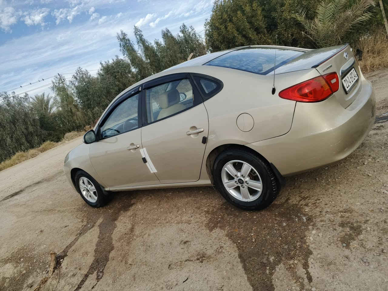 سلام عليكم النترا عضم موديل ،2010 خليجي مكينه ،1600 دوش مكينه وحداديه شرط مكفولات وبيه 3 قطع صبغ بدون  تخم تايرات جديد ويل كب  السعر 97 بيه مجال بصيط وسنويه لل29 مكاني بابل الحصوة للاستفسار ***********
