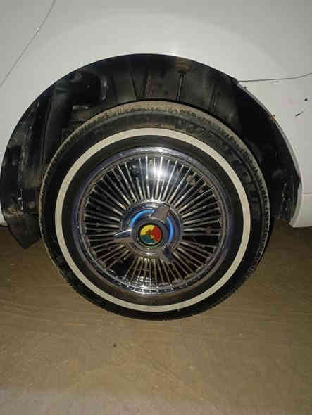 السلام عليكم شباب
كبات حجم15للبيع الشاخات حديد الاصليات بس هذا الكب المصوره تعبان الباقيات نضيفات جدد السعر 125 وبيهن مجال للشراي 
الرقم:***********
