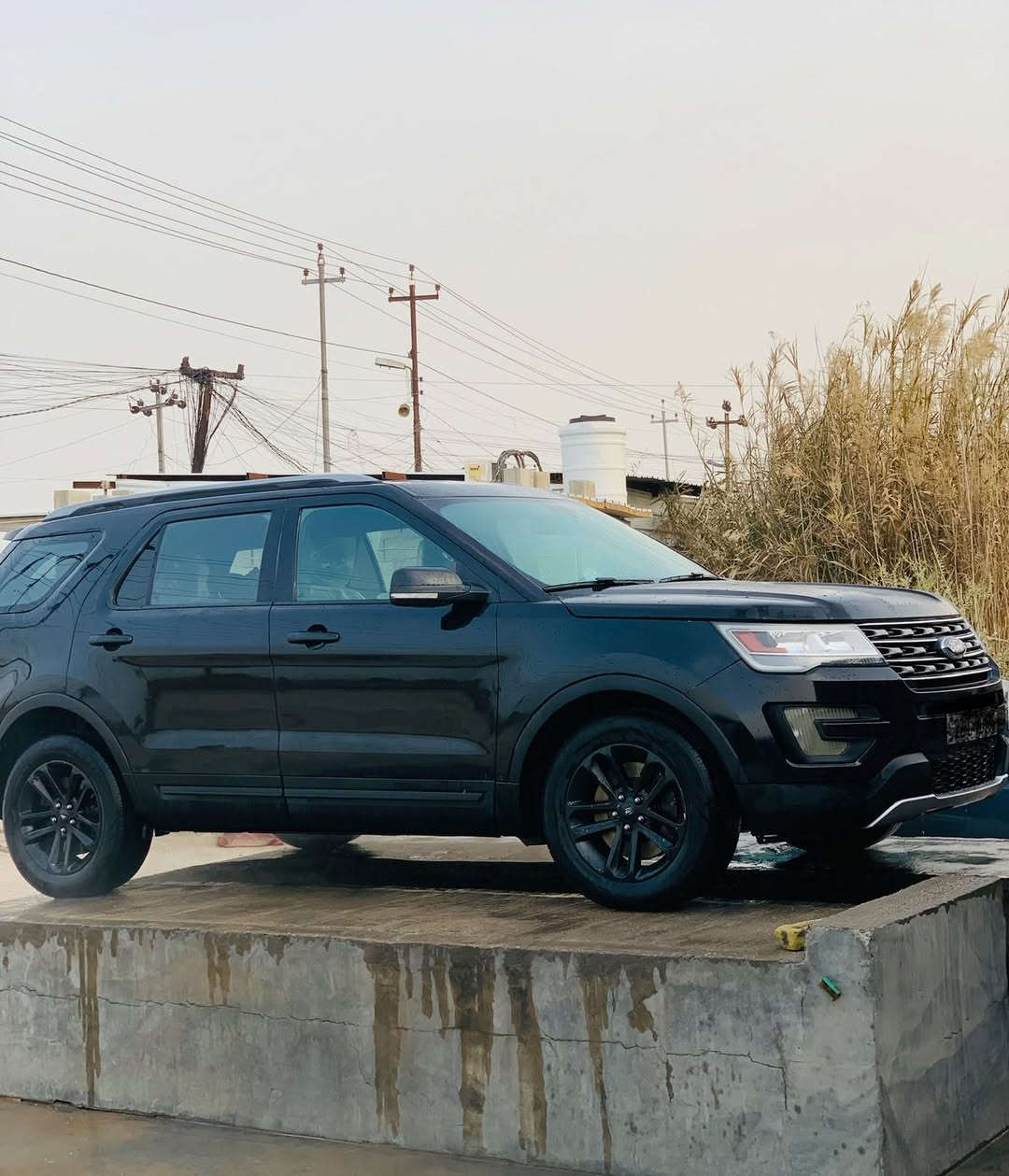 السلام عليكم
فورد اكسبلور موديل ٢٠١٧ رقم اربيل سياره نظيفة وارد امريكي مكينه ٦ سلندر 
السعر 175 وبيها مجال للاستفسار:
***********
***********
