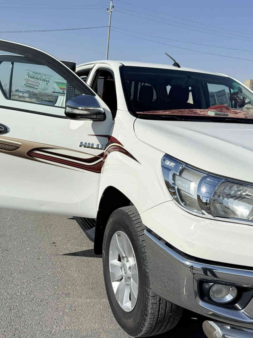 سلام عليكم للبيع بيكم تيوتا هايلوكس موديل 2016 سيارة ماشي144 ألف سيد نهرو ذهبي تبريد قطعتين رقم أربيل جديد سنوية جديدة مكفولة كفالة قطرة الصبغ ما بيها سيارة وضع شركة أوتوماتيك  بيها تحكم جوا الاستيرن تدوسها يقطع الكهرباء عن سيارة بل كامل و ترجع تدوسها يرجع الكهرباء للسيارة يعني السيارة مكفولة للاستفسار أكثر الرقم بي وتساب *********** السعر  265وبي مجل.   العنوان نينوى قضاء تلعفر
