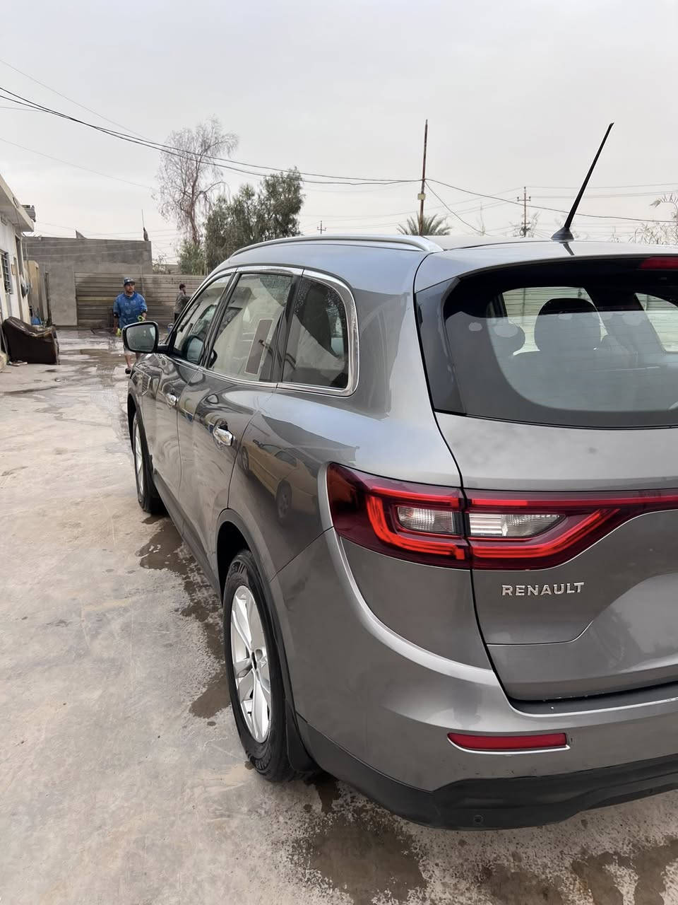 رينو كوليوس 2019نضيفه اخت الجديده بعده شركه بس بيه شخوط بسيطه بل كشر المحرك +كير كفاله بعدهن شركه تاخذه عل وضعيته حته دهن قبل يومين بدلته وتجي وتشوف بعينك وبيك خير وتدلل وسعره 150$ مكاني بغداد***********
