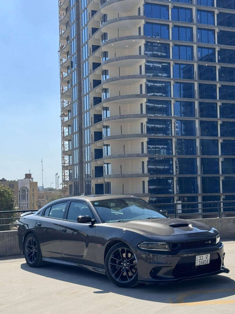 السلام عليكم وكل عام وأنتم بألف خير
أخوان مكلف بالنشر 
دوج تشارجر موديل 23 وارد أمريكي 
فئة سكاتباك فول مواصفات
حجم المحرك  8 سلندر 6400
رقم بغداد دولي
ماشية 31 الف كيلو وقابل للزيادة
للأمانة السيارة جديدة حيل 
كفالة محرك وكير
 السيارة ليبل واحد بدون تبديل بدون صبغ 
فقط الجاملغ الخلفي بي بارد ودعامية خلفية صبغ توحيد اللون 
السعر المطلوب 35 الف دولار (ثلاث دفاتر ونصف)وبيها مجال 
للاستفسار ومعلومات أكثر أتصل ع صاحب السيارة 
***********
مكانها بغداد الكرخ حي العدل
أخوان اني مكلف بالنشر وليس صاحب السيارة
