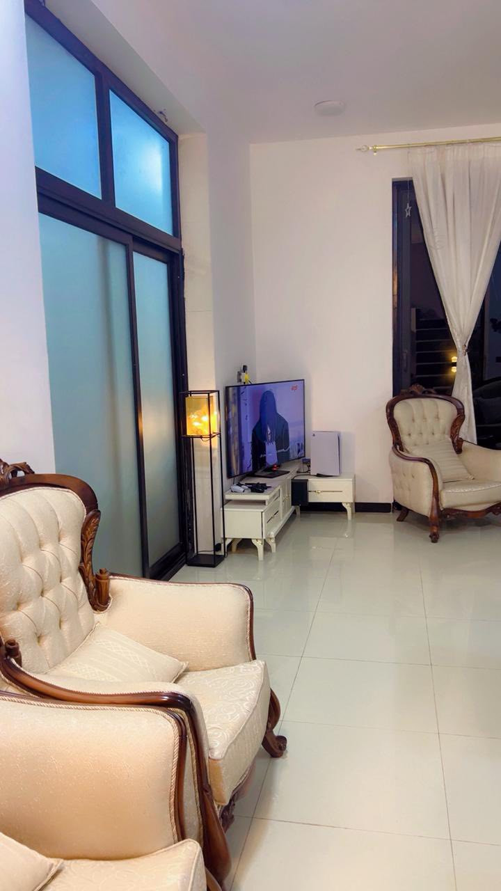 يالله السلام عليكم
دار طابو زراعي سند حديث 25
مساحة 200م
بناء حديث طابق واحد 
غرفتين نوم صالة كلدور  بناء درجة أولة 
العنوان حلةبابل زوير الغربي
يبعد عن الكورنيش 100م 
استفسار☎️***********:::::***********
