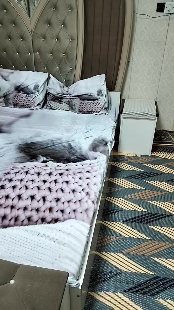 سلام عليكم غرفه نوم للبيع اخت الجديده 
جديده شوفه العين مال عريس يريد يسافر سعره 950الف سعره معرف فوق ال 1,500
مكاني سبع اقصور رقمي ***********اتصل ودلل
