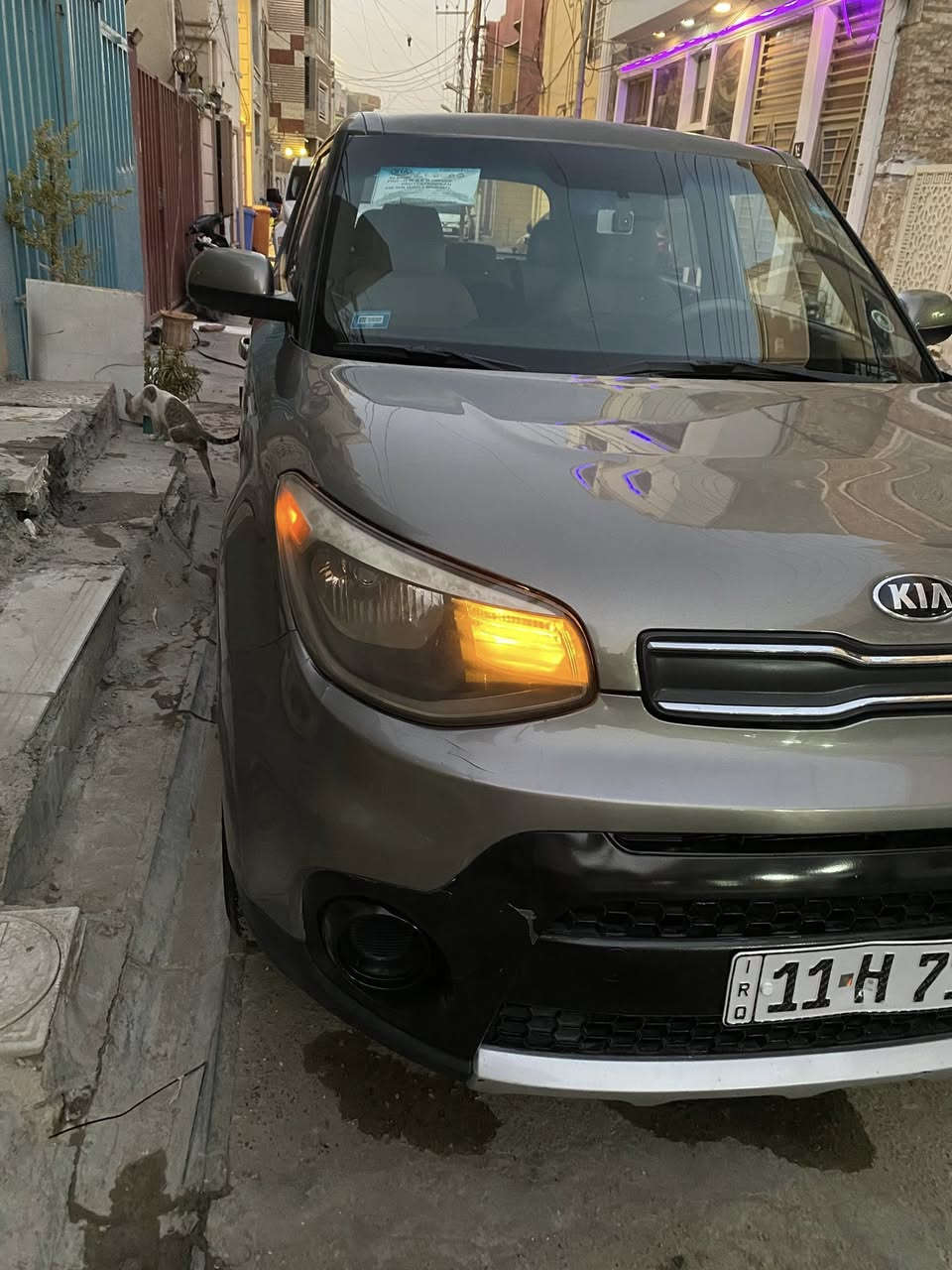 سلام عليكم 
صول امريكي ٢٠١٧
محرك ١٦٠٠ 
حادثها جاملغ خلفي وجنطه وثنينهم صبغ يعني قطعتين السياره بيها فقط بدون دواخل بدون شواصي
تدفئه تبريد كله شغال 
مكينه وكير كفاله شرط
داش كام+ كامره خلفيه
رقم بغداد انكليزي تحويل ثاني يوم
ماشيه ٧٢ميل حقيقي
سياره جديده وحلوه ترايك للبصره 
سعر ١٢٥ عنوان بغداد الاعضميه
***********
