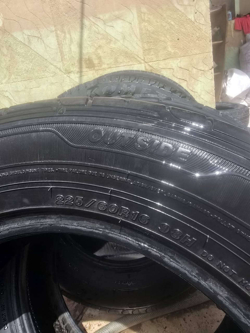 السلام عليكم
تخم تاير باله جديد حيل حجم 16/60/225
قيم واخذ مكاني ذي قار النصر 
اتصال ***********
