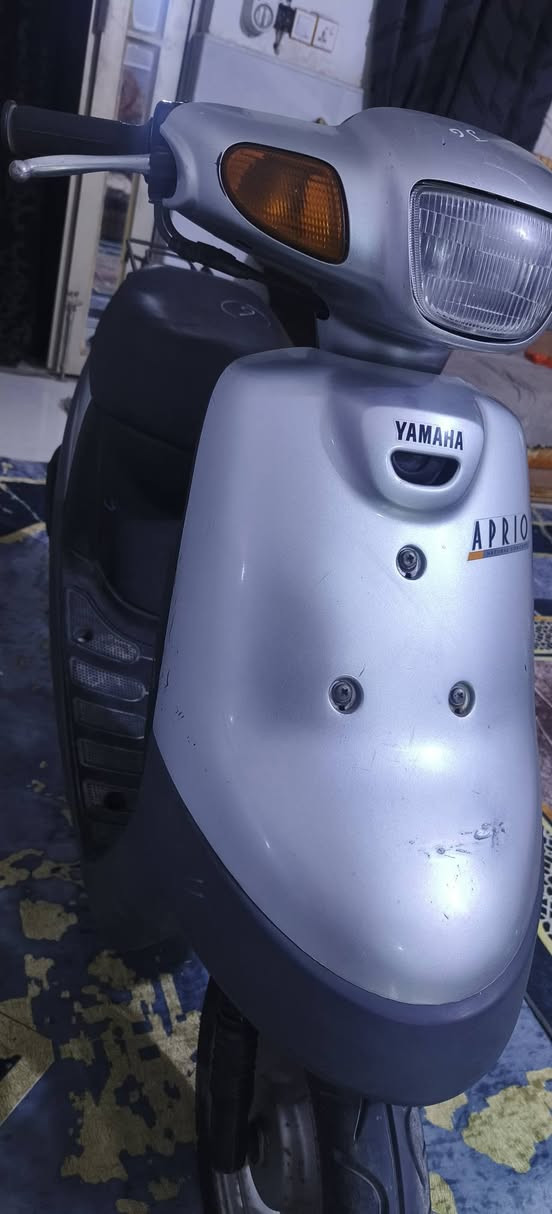 دراجة بتره خطين تاريخ الطلعتها بيه من الحاوية موجود بالوصل دراجة كاملة مكملة للبيع تجي تفحص واخذها وين ما يعجبك مستعجل ع بيعتها 
***********
