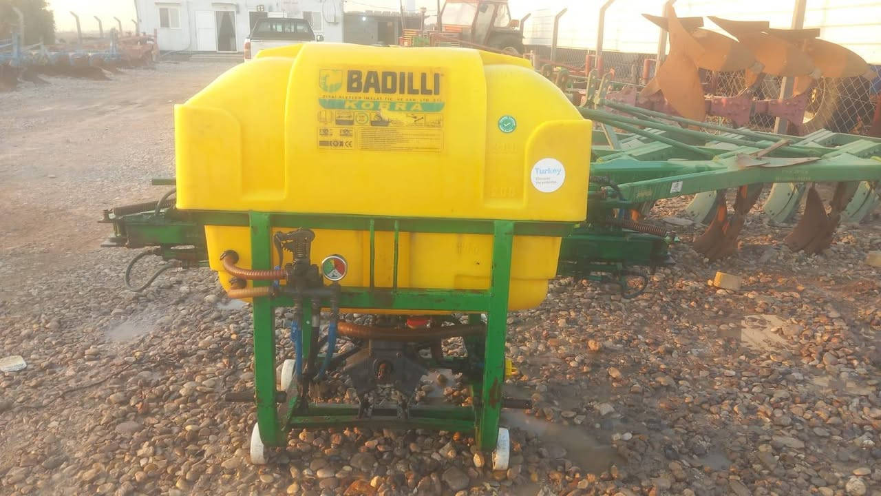 سلام عليكم للبيع مرشه كوبرا بادلي مشتغله موسم واحد الجناح ثقيل  بيه لحيم بسيطه رقم اتصل ***********
