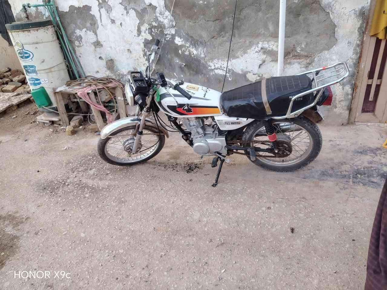 سلام عليكم دراجه البيع اوراق اصلي سعره 500 رقم الهاتف ***********
