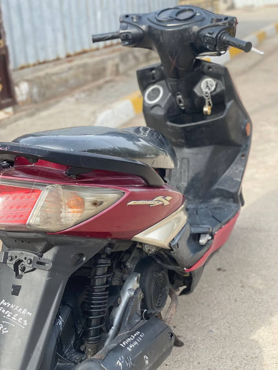 السلام عليكم سكنس للبيع فحل دراجهً خير من لله جديد دراجه مكينه نوزل خير من لله مكان بغداد الحسينيه  
الاتصال على رقم ***********
