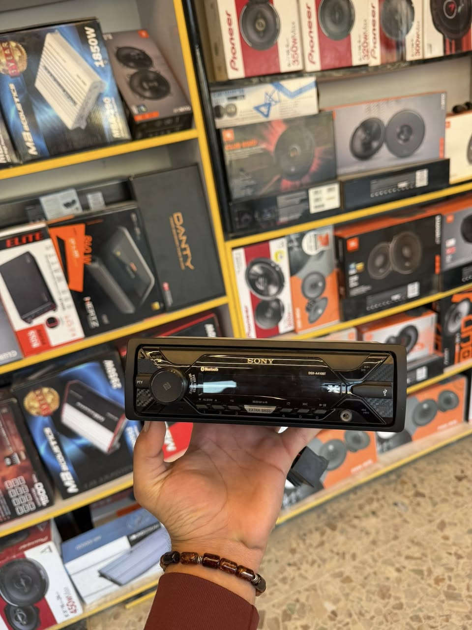 مجموعة غراض مستعملة واكسسوارات سستمات صوت 
مسجل سوني بلوتوث 
دمام وامبلي فاير سوني 
 دبل دمام صيني 
امبلي فايرات 
مركز تيزاب لمضخمات آلصوت 
المهندس سجاد ***********
