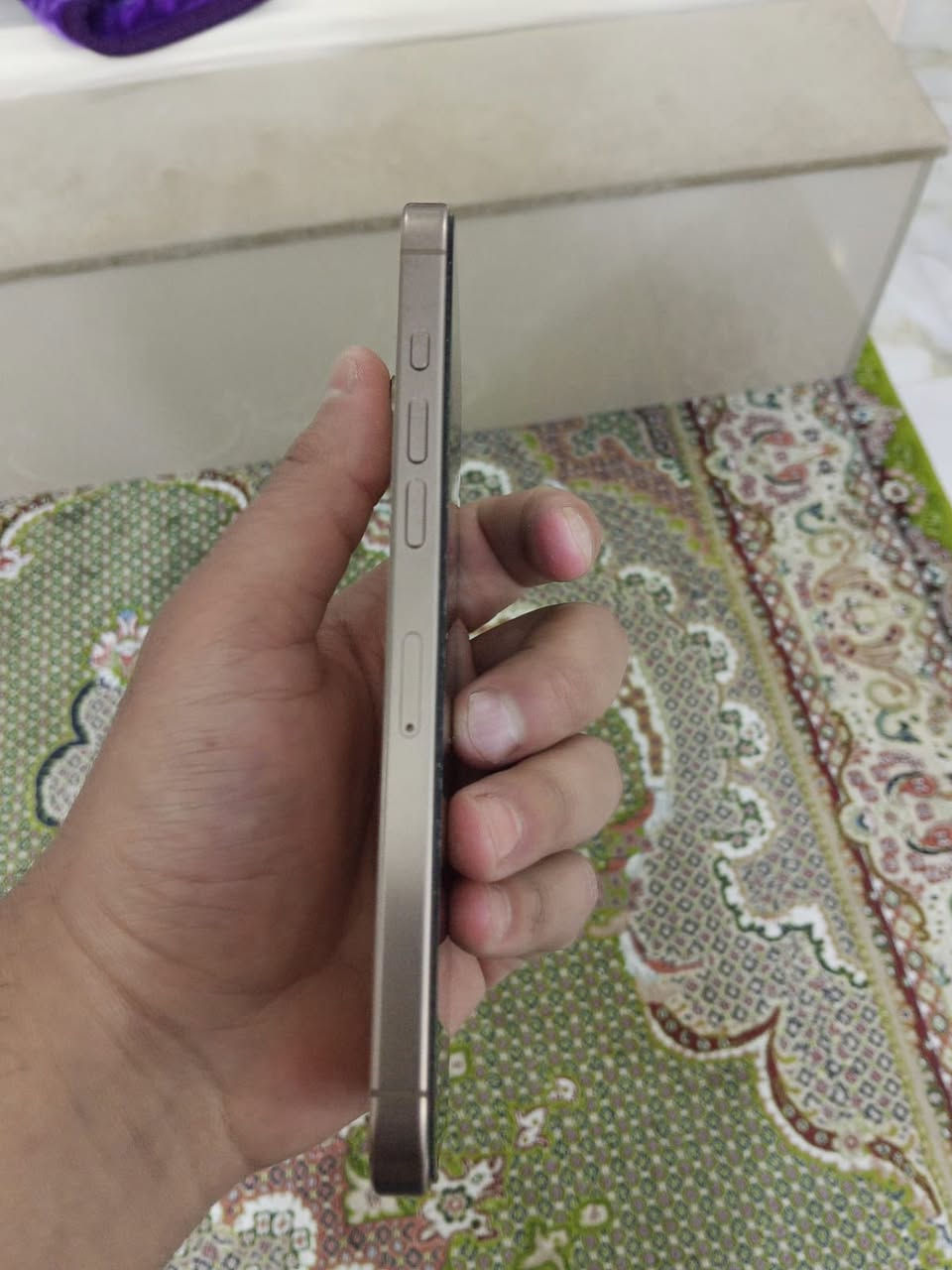 السلام عليكم شباب جهاز 16 pro max للبيع نضافة ١٠٠ بطارية ٩٦ بعدة داخل الضمان عربي شرق اوسط AEA سعرة 1500 وبي مجال رجائا الميعجبة السعر لايتفلسف براسي محتاج وريد ابيعة و الاسعار صاعدة شوفو السوك 
مكاني بغداد مدينه الصدر ***********
