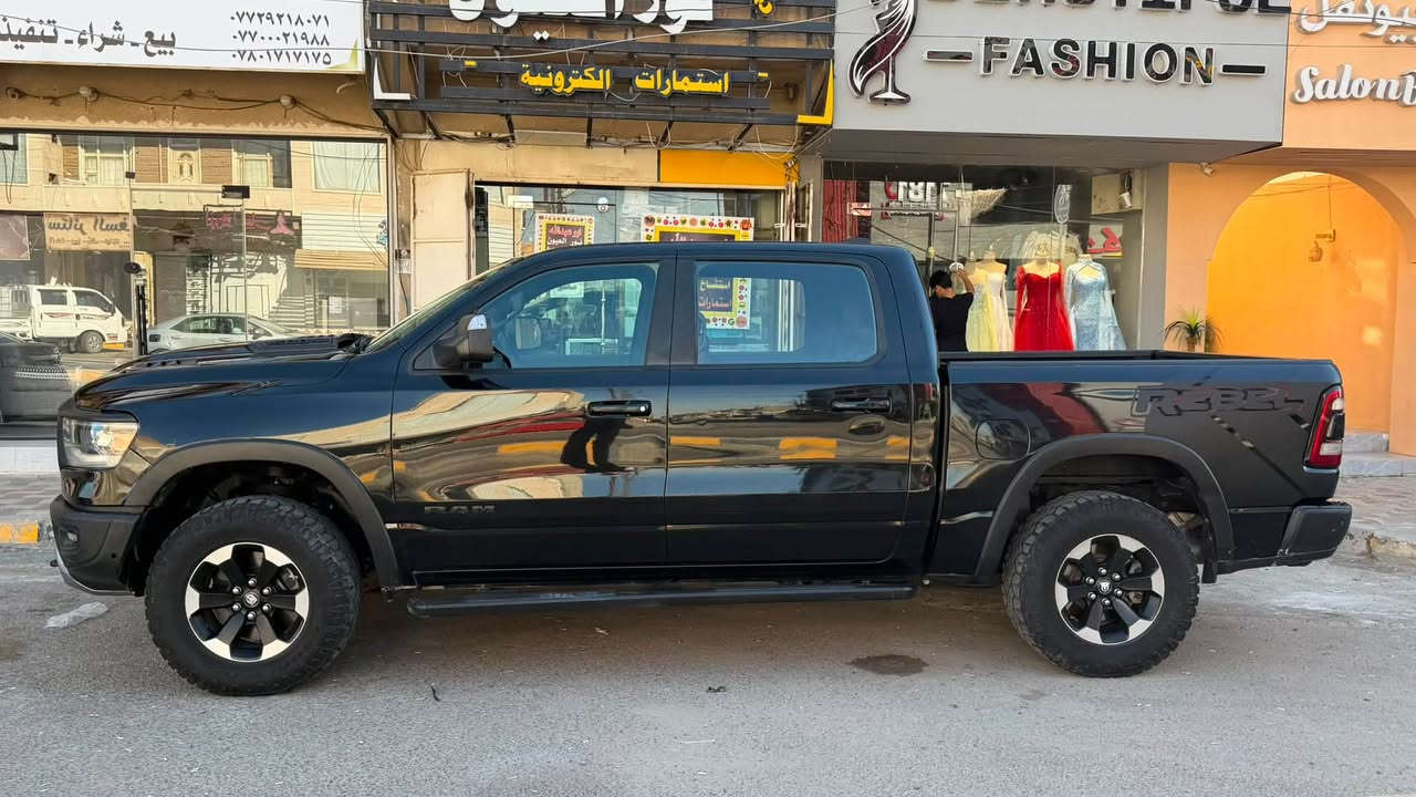 دوج رام 2020 مواصفات ريبيل
السيارة ماناقصها شي حلوة وناصبة مواصفاته نص فول  
وكل التفاصيل موضحة بالصور 
رقم دهوك بأسمي 
مكان السيارة تكريت 
للاستفسار : ‭ ***********‬
السعر : 295$
