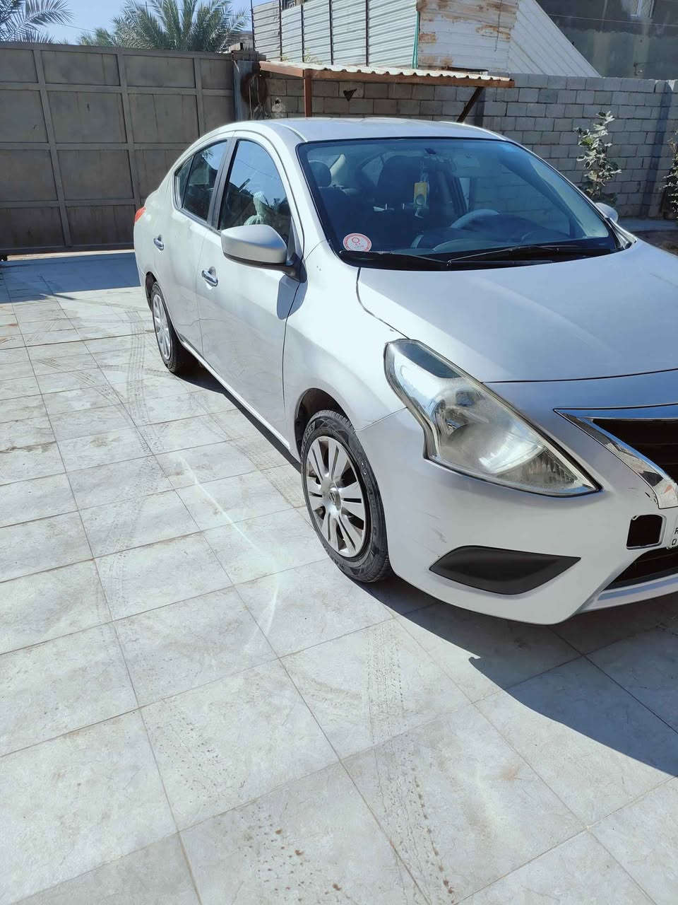 نيسان فيرسا 2019 رقم بصره بأسمي مكينه وكير وتبريد مكفولات ماشيه 70 الف ضربته بالجنطه قبق جنطه مبدل وبيه باب مبدل وبنيد مبدل ب 82 وبيه مجال للشراي *********** الشراي يتصل البصرة, العراق
