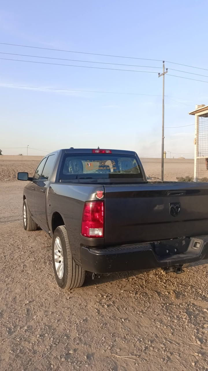 للبيع او مراوس دوج رام كلاسك 2023
8سلندر 4×4
باب طويل بدي قصير 
رقم بغداد رقم الهاتف ***********
