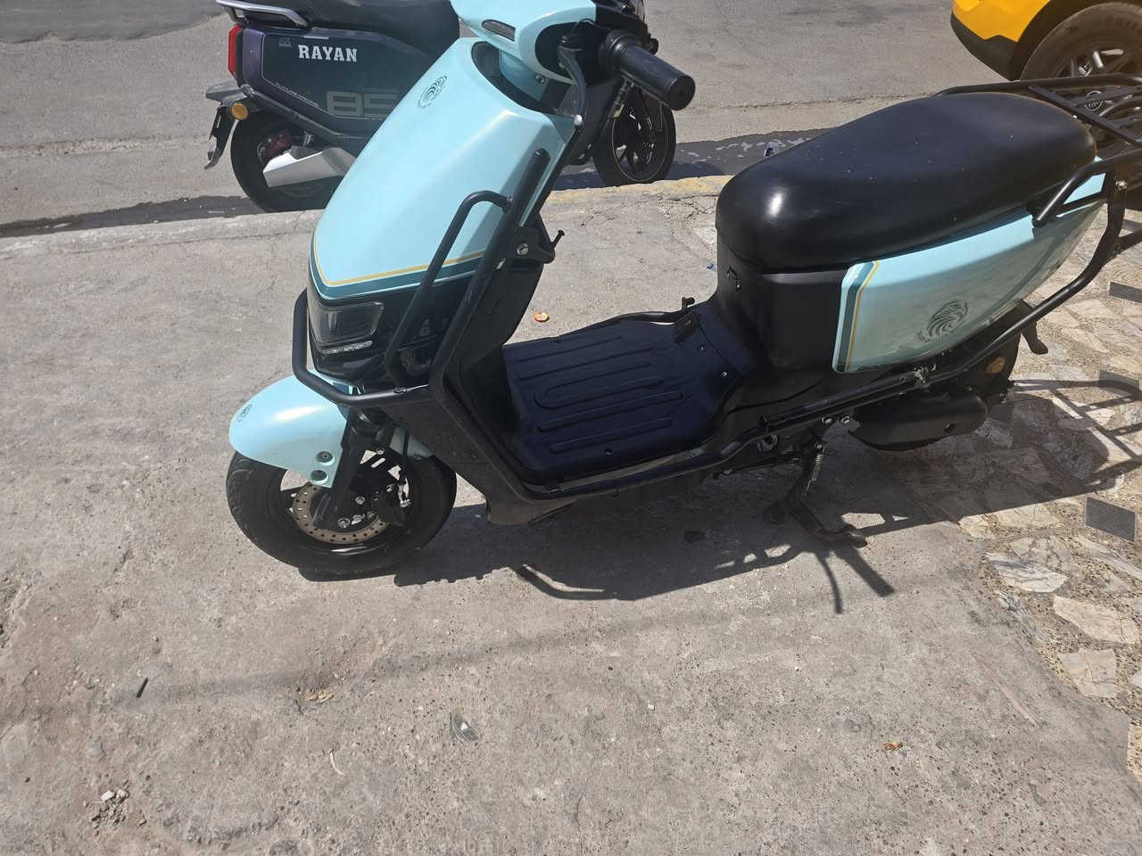 سلام عليكم 
دراجه شحن سرعه 100 
بطاريات 7 
دراجه مكفوله عده كسرين بل كفر موضح بل صوره 
سعر 550 
مكان بغداد 

***********
