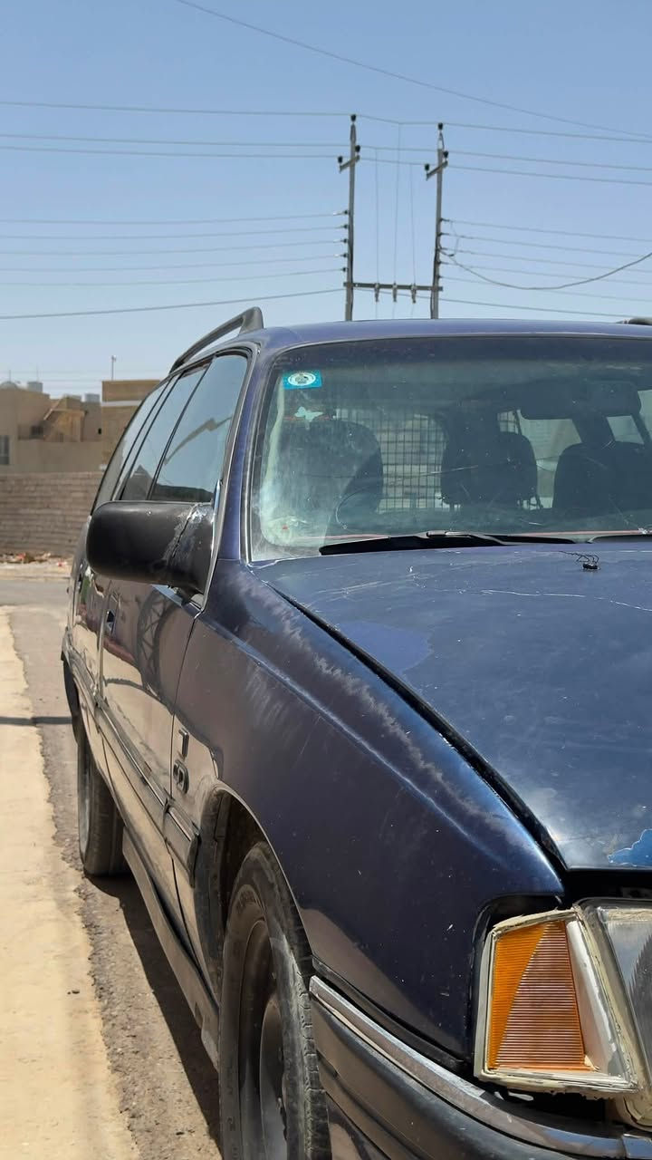 السلام عليكم
اوبل اوميكا ستيشن 94 نيلي صلاح الدين انكليزي بسمنا السنويه لل29 

محرك 2000 كير ومحرك جديد 
كشر ما بي قطرة صبغ مابيهه ضربه 

البوب سنتر لوك 

تايرات جدد

فتحت سقف بنوراما شغاله 

بمختصر كهربائيات كلهه شغاله 
 

داخلهه كدامك نضيف يخبل 

الصدر شرط 80‎%‎

المكان تكريت - مجمع القريه الانكليزيه خلف مجمع بيتي 

السعر : 22$ وبيه مجال وحي الله الشرايه 

الرقم ***********
