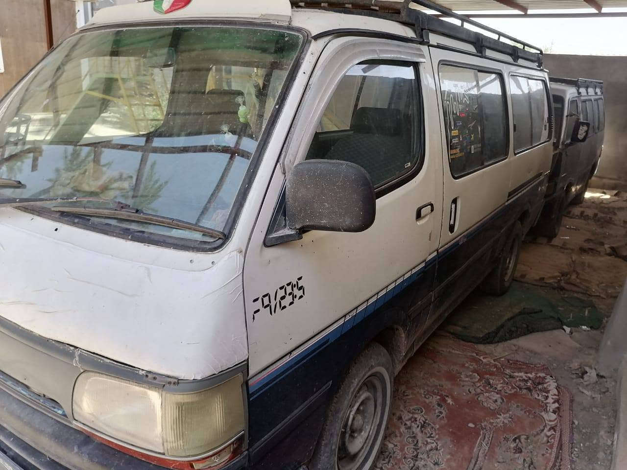 بوز 98 سنويه 2030 كير محرك خير من الله مكينة كاز 
بسمي السيارة مكان ديالى سراجق .58 وبيه مجال قليل 
الاتصال ***********
