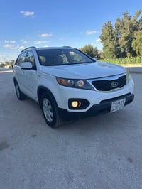 سورنتو 2012  رقم أربيل وكالة  أو تحويل  السونار مرفق بالمنشور  كير مكي...