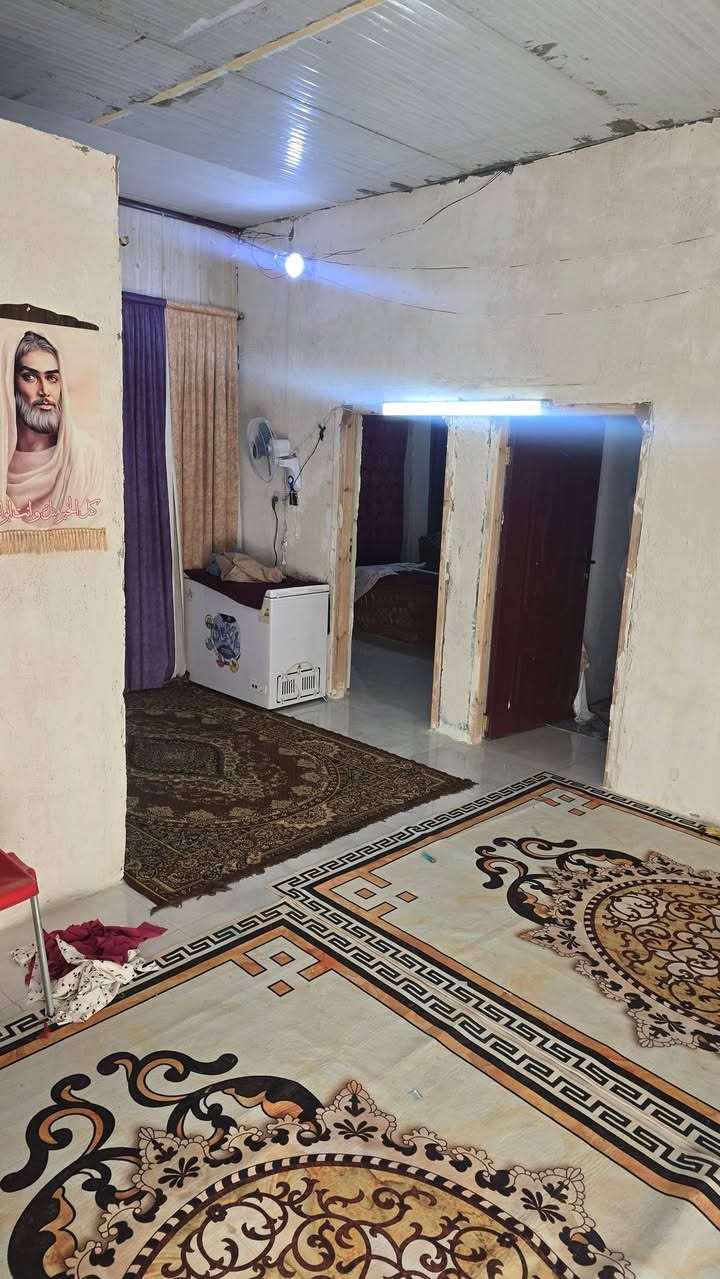 دارسكن ⛪️ طابو ملك زراعي عراقي وكاله مكاتبه ونسخه من الطابو المساحة 200م العنوان بصره أبي الخصيب منطقه باب طويل يتكون من غرفتين وصاله ومطبخ كراج وصحيات داخليه مناور خلف البيت ونهر جاري سعر 39مليون ***********
