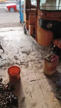 تعمير خياس عل وضع الشركه ويامر امر ابن ولايتي ونه خادم لشباب   رد الذه...