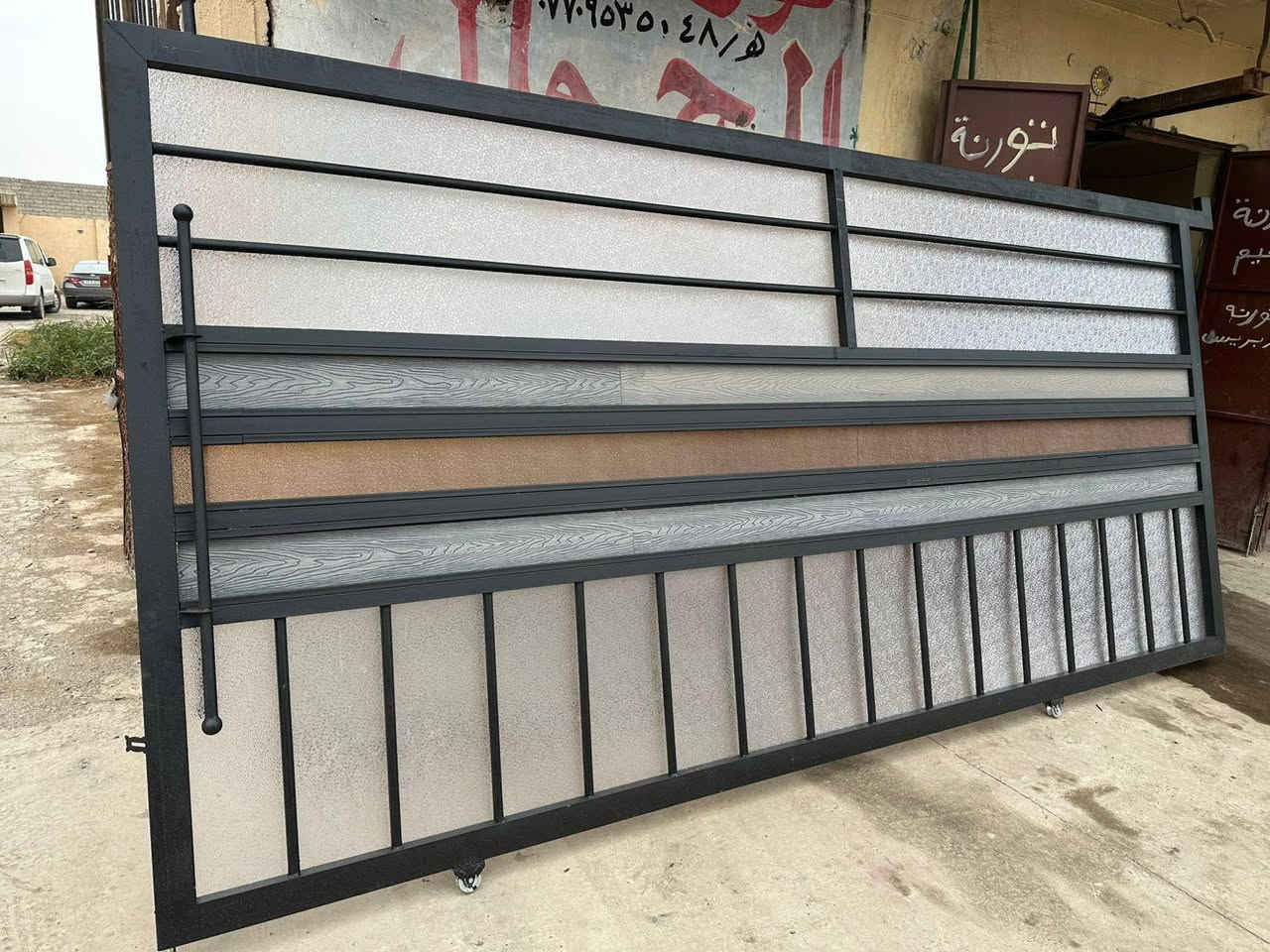 سلام عليكم موجود حداد شبابيك بوب ديكورات كراسي ميوزه مراجيح الاستفسار تصل عل رقم‏‏‪***********‬‏
