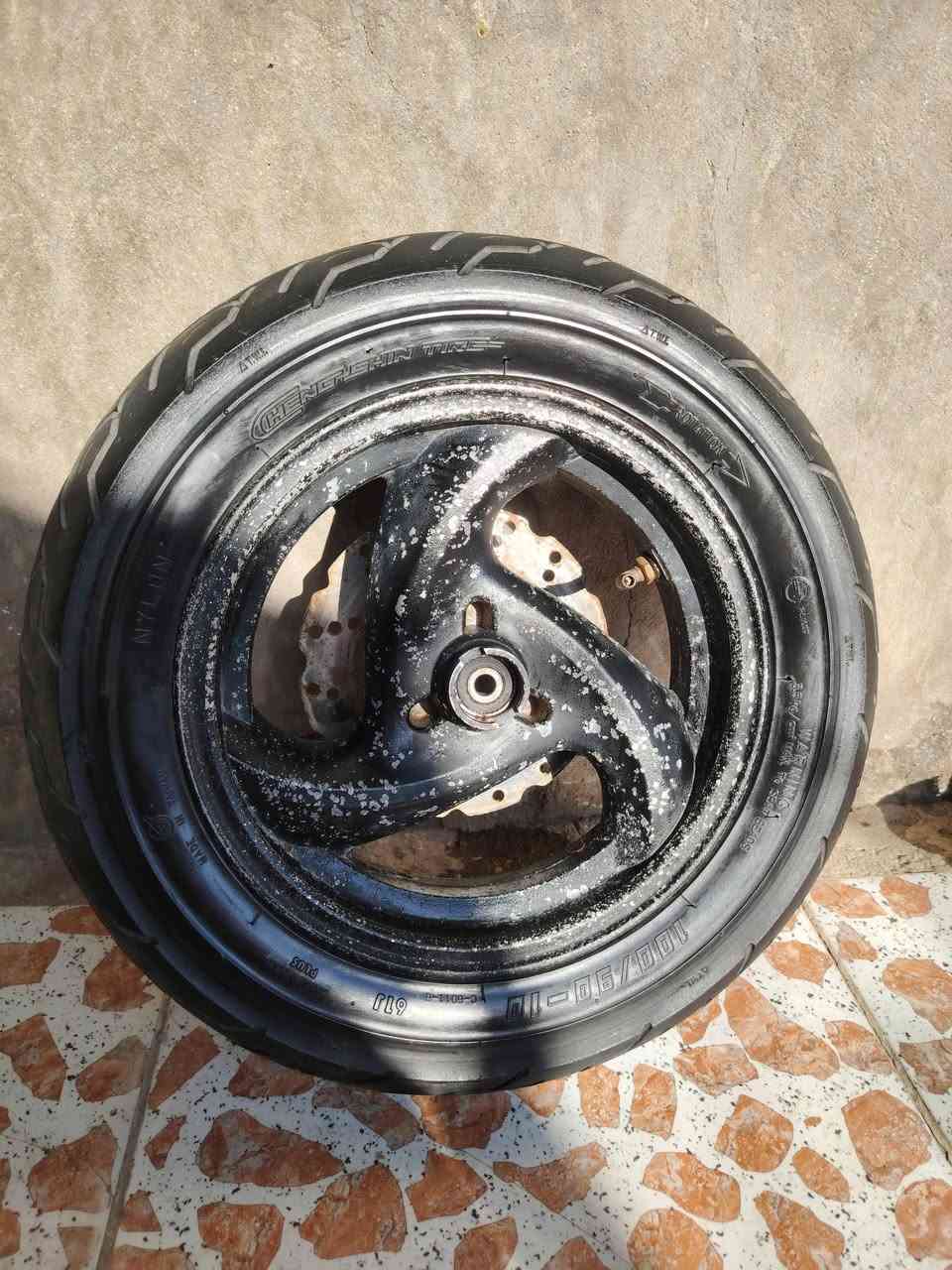 للبيع تاير ويل فراشه جديد
السعر 25 وبي مجال قليل ***********
