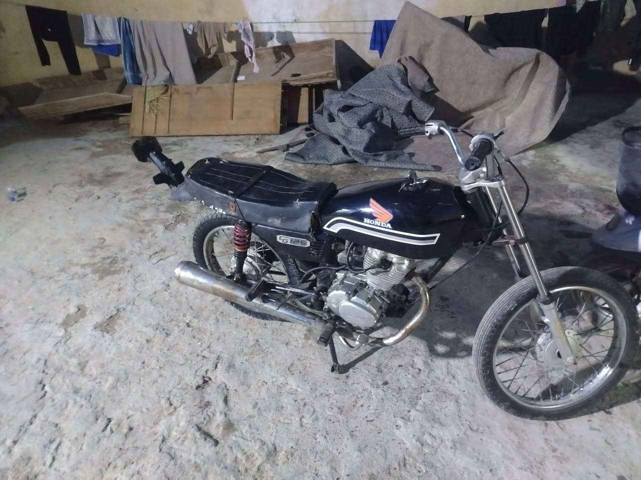 سلام عليكم دراجه لبيع مديل 23 كلشي مانقصه سعر 350 وبيه مجال عنوان كربلاء حي لعباس مامتواجد عله فيس ***********
