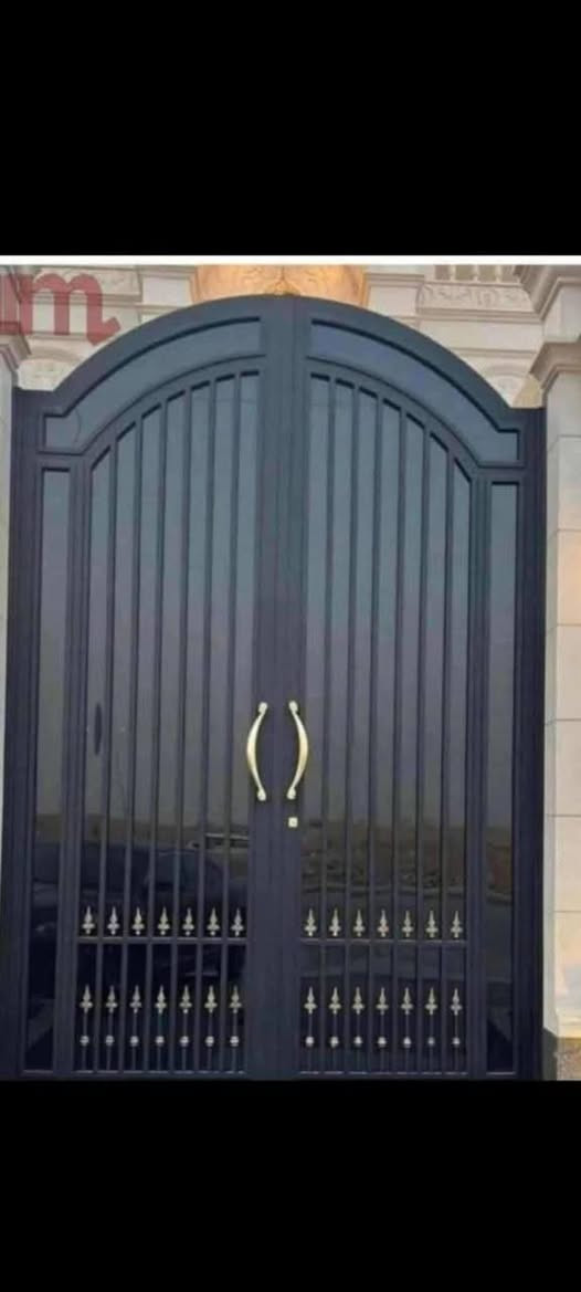 سلام عليكم اخوكم حداد متنقل وشغلي هندسي ودرجة أولى بيبان وشبابيك وسقيف كسبان وسندويج وكافت العمال اتصل وتدلل ***********

