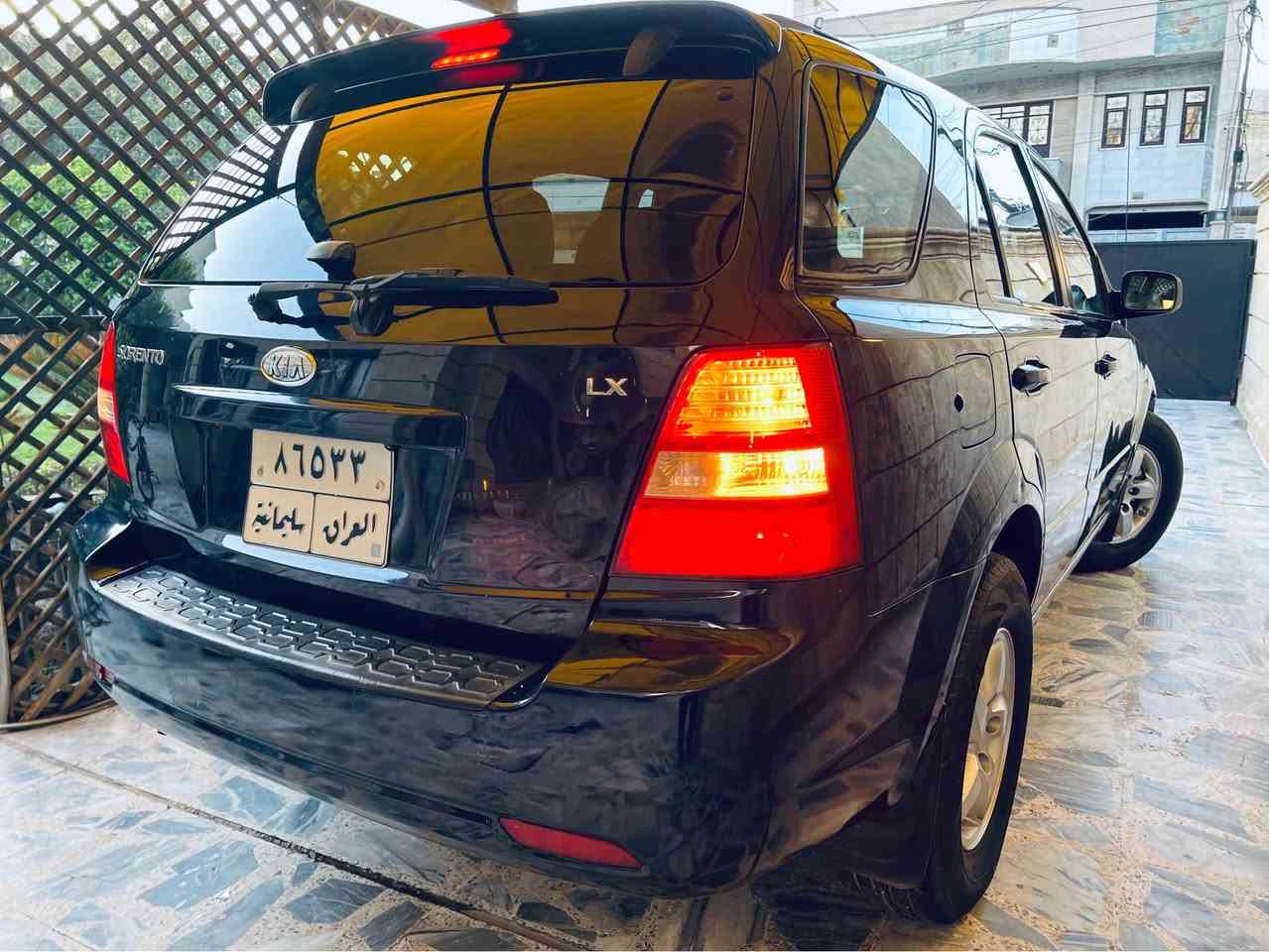 سلام عليكم
سورنتو موديل 2009
لون حبري مميز
استخدام شخصي نظيفه جدا
بيه طخه بالجاملغ وحافه الباب تصبغت نفسه
والبنيد صار بي جراد بخيته فقط
مكفوله الباقي
ماشيه ١٣٠ 
مكينه و كير مكفولات
صدر كله جديد
دهن فلاتر كله جديد 
هزه وسنويه جديد
كل نقص ما بيه تخم تاير تبريد
5ويل كب
شاشه كامره
السعرالمطلوب ٨٧
الكراده ساحه عقبه
*********** بغداد, العراق
