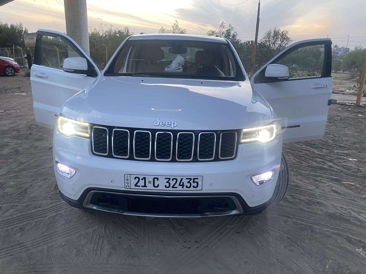 سلام عليكم لل بيع جيب لاريدو مديل ٢٠٢٠ رقمها سلمانيه بسمي تريد وكاله تريد تحويل سياره نضيفه واحد علا واحد 1️⃣ سونار ويه صور سياره كلش نضيفه مكينه وكير وحداديه خير من الله سياره نص فول العنوان كربلاء طوريج رقمي ***********
