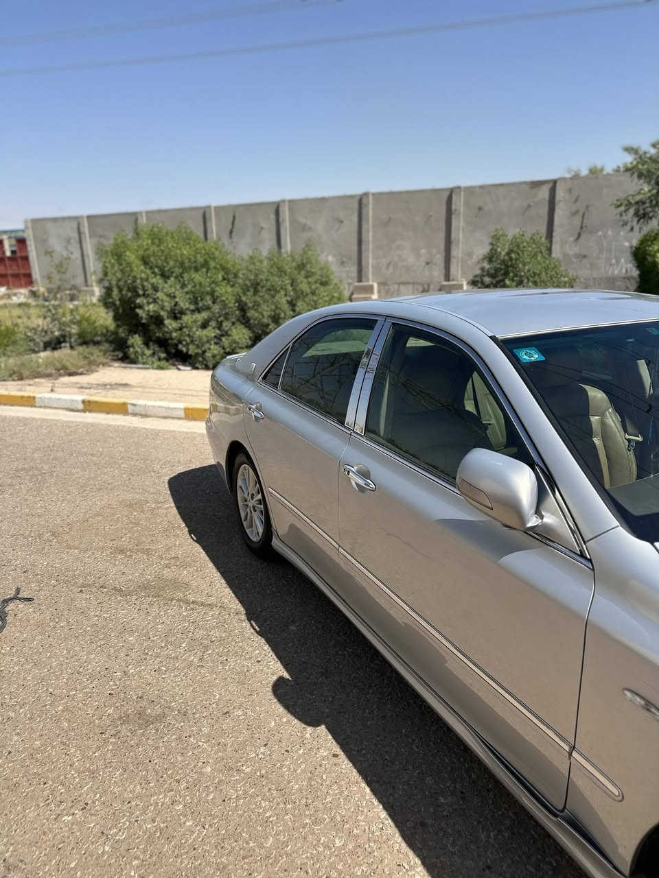 شاهينة أصولي قرار 48 
مكفول أصولي 100%
موديل 2004 مداور ثاني يوم
الجوه تحوير نجف والفوگ إمارات نظيف
لون بحري مميز شاصي 82
3 دگم
5 بصمات شغالات
دواخل جلد بيجي بالكامل
4 كشنات كهرباء
ستيرن كهرباء
تحكمات بالستيرن
هيتر بالمري 
بلوتوث
رادار مانع تصادم شغال
ثلاجة خلفية
تبريد خلفي 
بردة خلفية 
تحكمات خلفية فول
تايرات جدد 
گير ومكينة ترايك على اليعجيك

مكاني بالنجف
للإستفسار إتصل على 
***********
