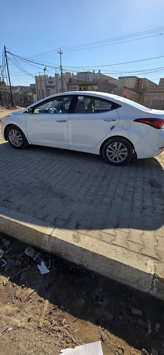 النترا. 16 خليجي فول مواصفات عدا البصمه محرك  1800 ما مفتوح  رقم أربيل باسمي سنوي جديد وهزه جديد. بيه ثلاثة قطع صبغ بدون ظربه وبدون فتح  وبدون دواخل وبيه مكانات بارد الشراي يتصل غير متواجد ع الفيس  *********** مكان السياره الديوانية
