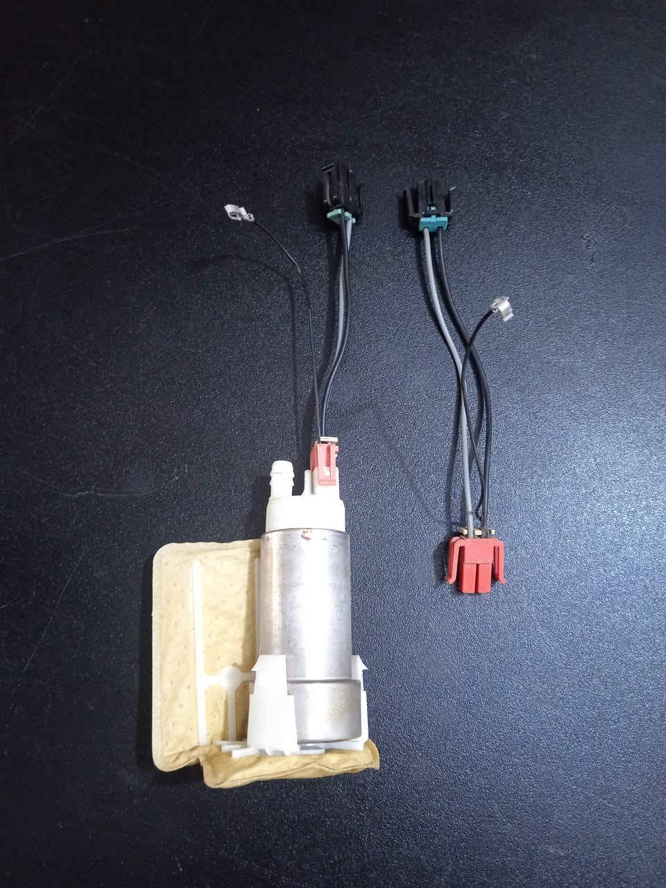 السلام عليكم قاعده فيتبم فورد اكس بدشن حاويه بيها بالجعب كسر بصيط مال تحميل +  فيتبم وفيش اصلي شركه كلهن على فحص سعر 100 عنوان بغداد كفائات السيديه قرب قاعه بغداد المناسبات ***********
