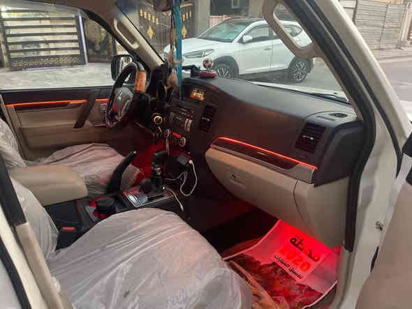 السلام عليكم باجيرو حبتور خليجي فول موديل 2014 محرك 3500 فول موصفات مكفوله فقط شط بيها باب سايق كامرة بلادية مرايا عاكسة كشنات جلد كهرباء مري شفط تبريد 3 قطع سلايد دمام باتري جديد دسكات جدد تايرات برجستون عليه ادامه كامله السياره جاهزه ماشيه 121 الف  مكانه حي العامل  اي ستفسار على
‭0781 435 4244‬
ملاحظه مستعجل على بيع سعر مناسب
