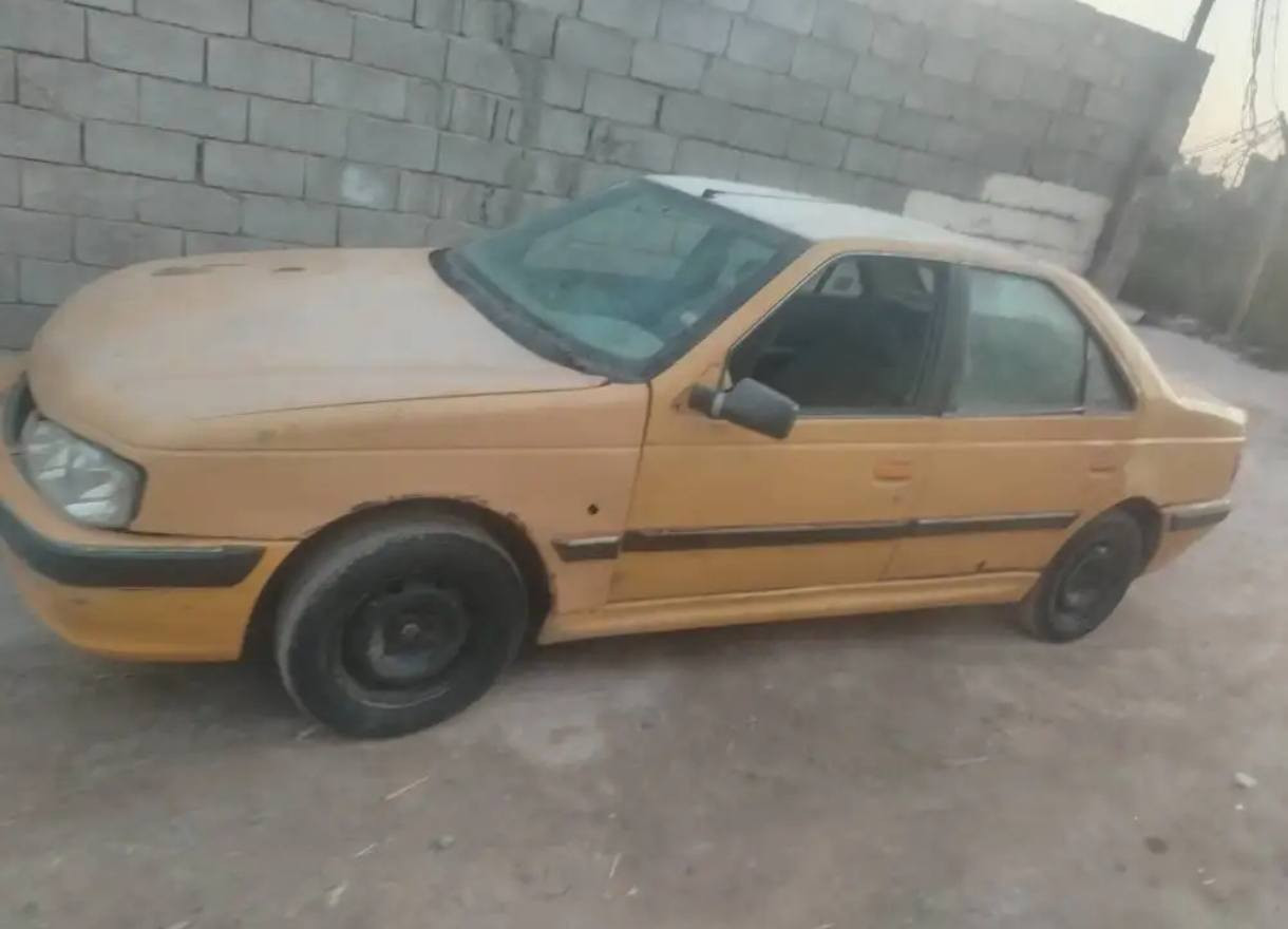 سياره بيجو بارص مديل 2012 راعي شرعي ما اندله مكينه وكير كفاله مابيهن شي حداديه نضيفه سياره جاهزه للاستفسار اتصل علئ***********
