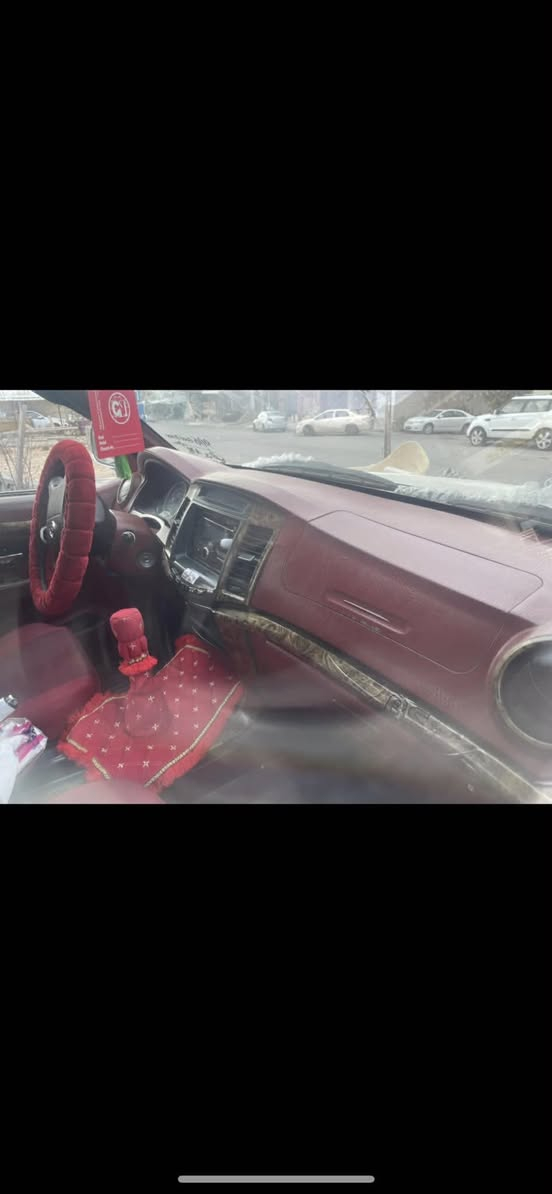 گوناو     موديل ٢٠٠٩    مةنةفيس اصلي   بوياخي نية  ٤ تايةو ويلي لوك   بو فروشتن ***********   سةيارةكة لة سليمانية    نرخي ٣٨ وةرةقة
