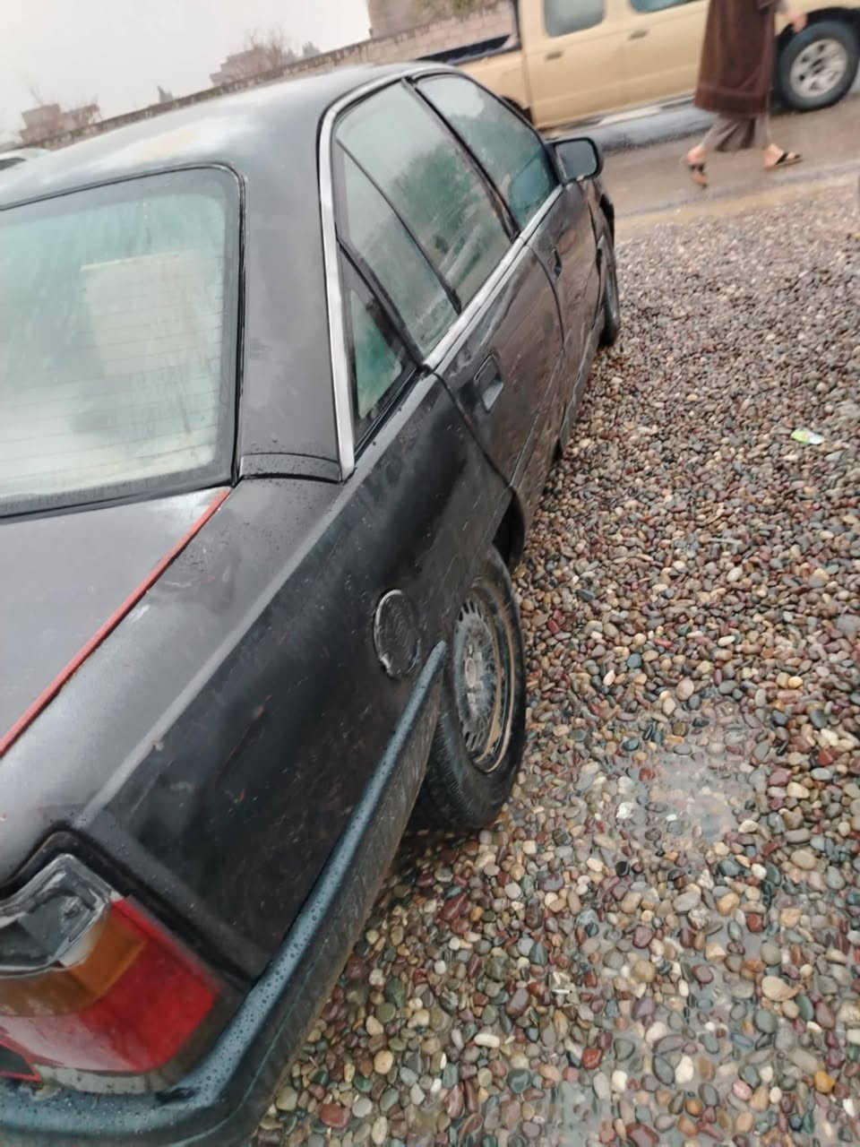 السلام عليكم سيارة للبيع أوبل اوميكا موديل 1988فحص صلاح الدين كير ومكينه خير من الله السعر 12 وبيها مجال العنوان صلاح الدين الضلوعيه  للاستفسار الاتصال على الرقم ***********
