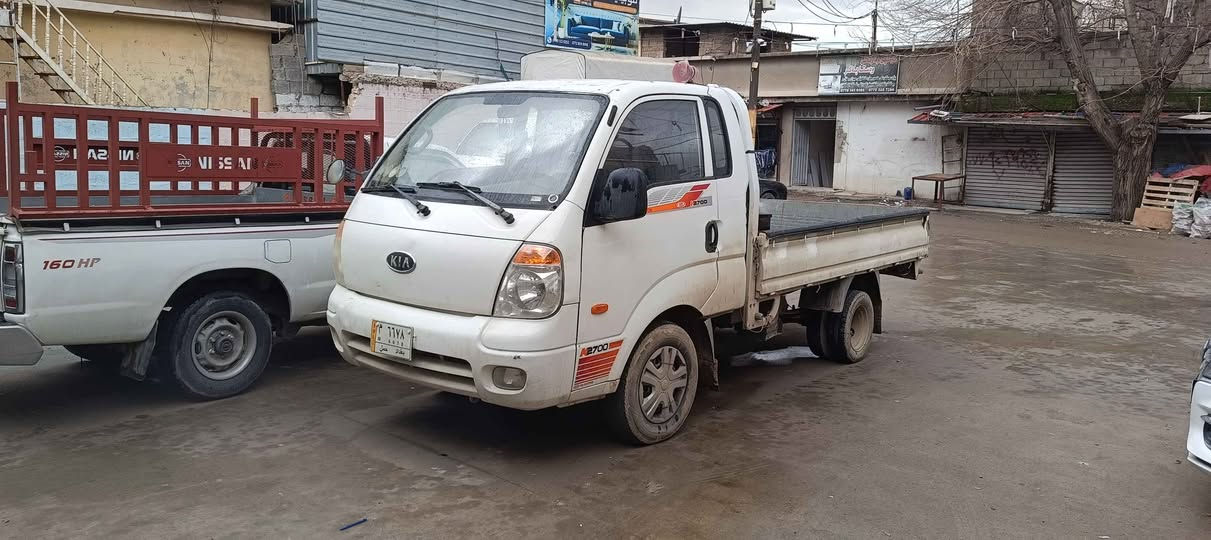 كيا2008براوه مه كينه 3000كاره بايي هه موكياني به شه رت ته بريت ساردوكه رم بريكي به سراوه سعري 57كه لاو معامه له شوين سليماني *********** السليمانية, العراق
