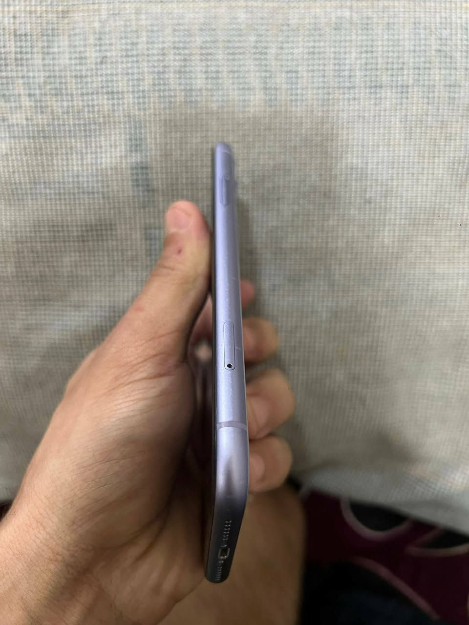 ايفون 11 ذاكره 64 يوجد طخه بالشاشة و الكاميرا الاماميه تحتاج تنظيف سعر 160 الف قفل قفل بدون عمله لون مميز جدا بطاريه 100 جديده ***********
