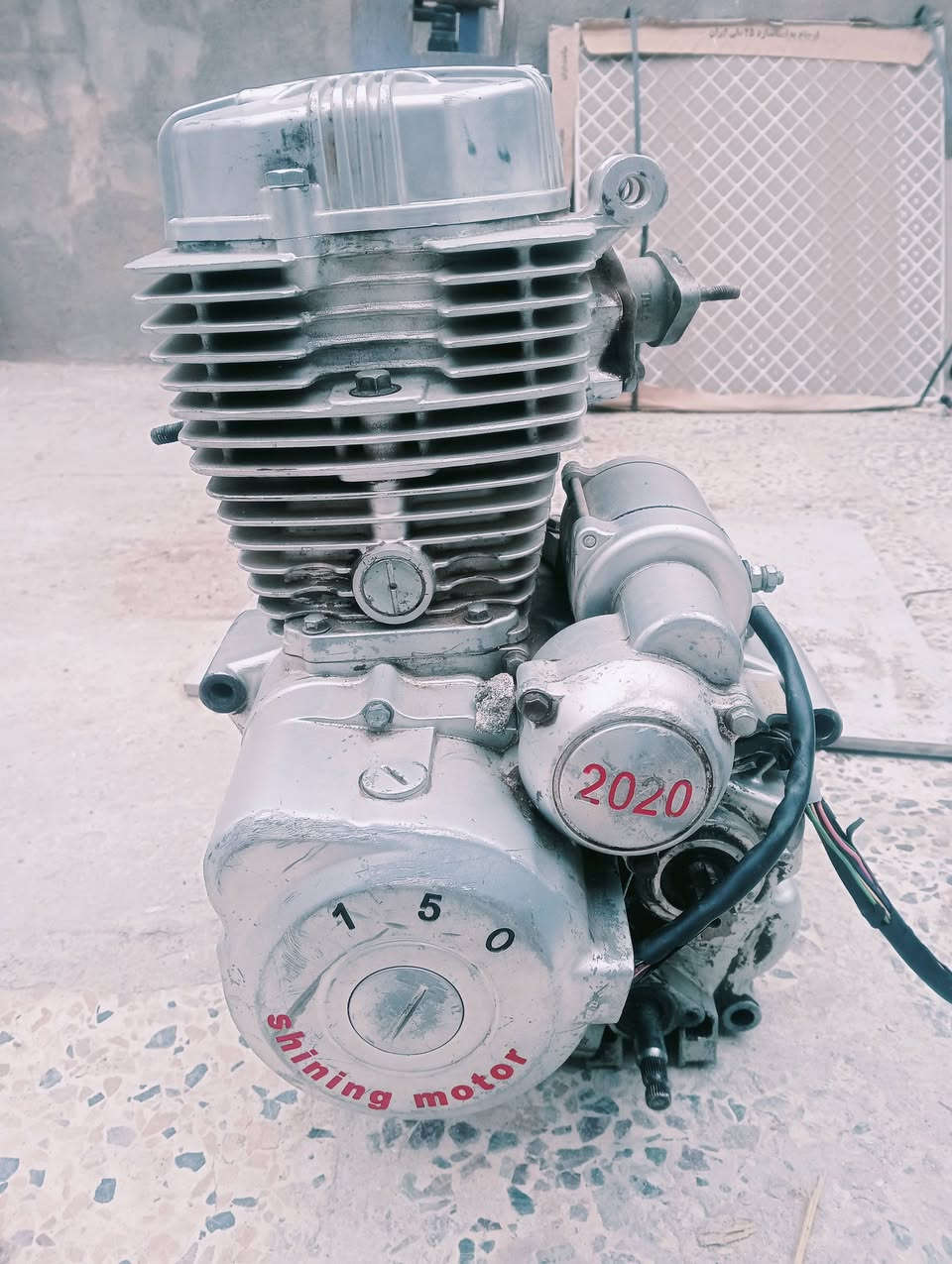 سلام عليكم محركات عدد ٢ شغالات ع الفحص والشد واحد جمره واحد الامتيار سعر الواحد ب75قفل مكاني مشخاب ،،رقم ***********
