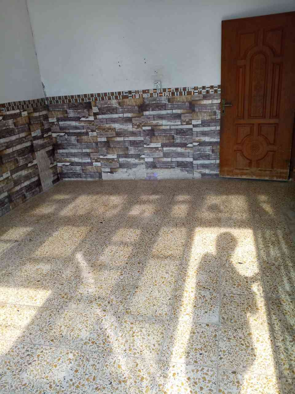 يالله توكلنا على بركة الله دار للبيع طابو ملك صرف مساحتة ١٠٠ متر طابقين باب الدرب مجاور اسواق النور للتواصل السعر يوجد واتساب للستفسار اتصل على الرقم ***********
