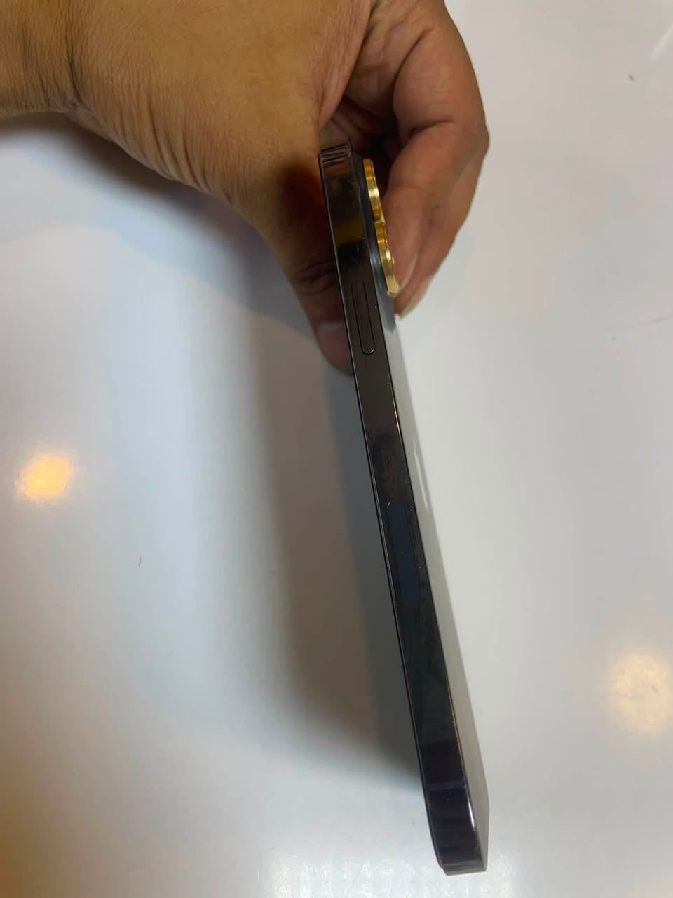 ايفون ١٣ برو ماكس نسبة البطارية ٨٧ بلادي وذاكره ٢٥٦ مبدل شاشة اصليه فقط غير الشاشه كلشي مامبدل مثل ماشوف بعينك مكاني كربلاء والسعر ٥٥٠ الف رقمي ***********
