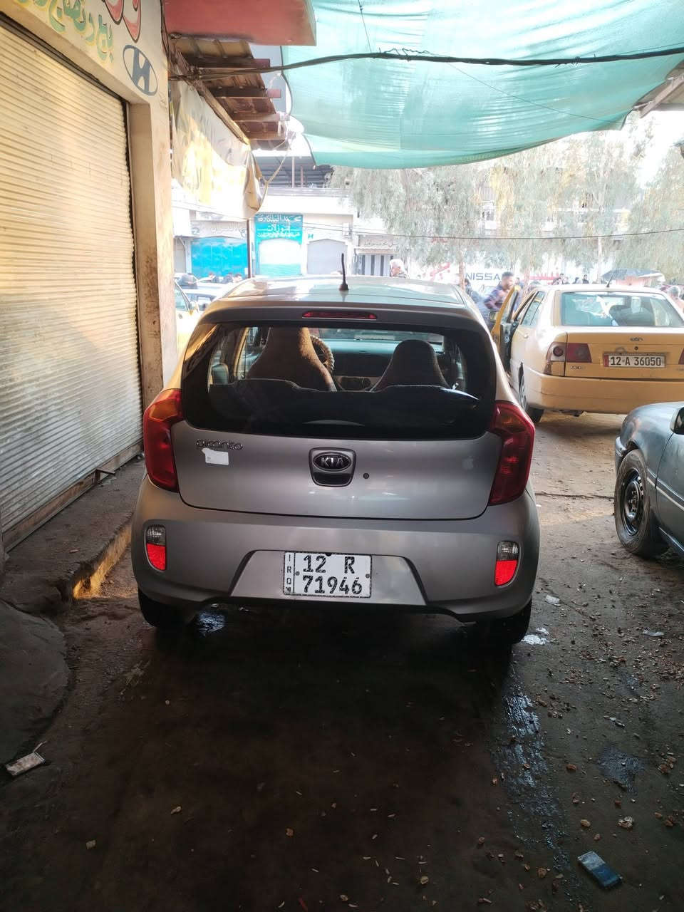 السلام عليكم كيا بيكانتو ٢٠١٣ صبغ اشويه باب جاملغ شرط التحويل كير عادي محرك ١٣ كاوبون بيها مكان موصل ٦٥ وبيها مجال بسيط ***********
