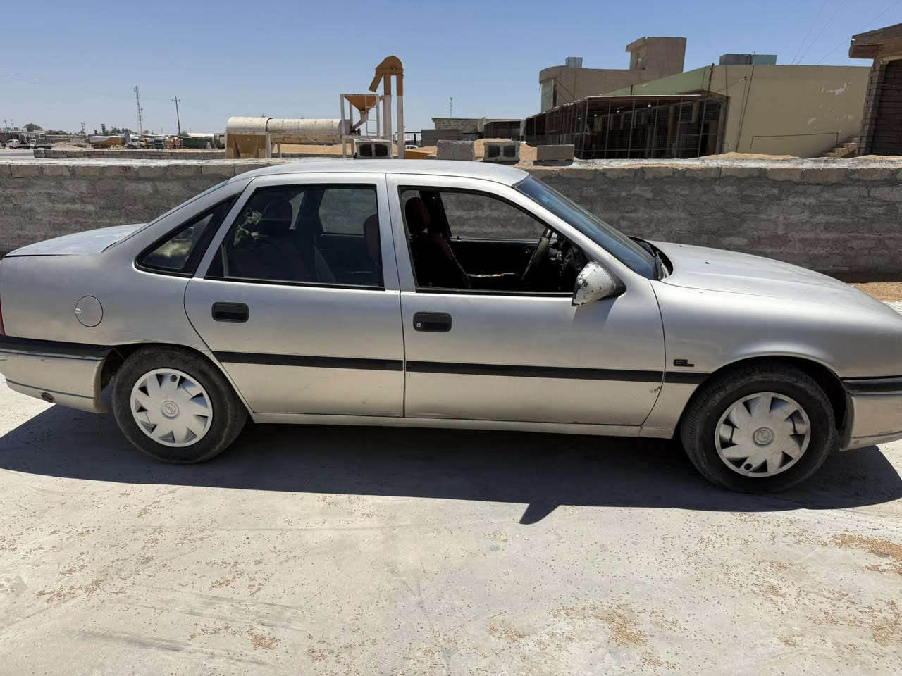 فكترا للبيع اومراوس محرك ١٨ كير اوتو سنويه لل ٢٩ صبغ بلادي للستفسار الاتصال على *********** مكان سامراء الطيوب
